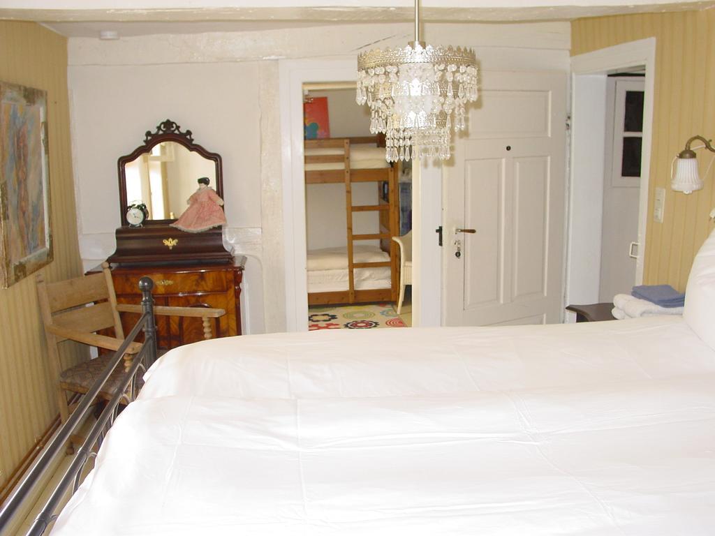 Robert'S Bed & Breakfast Helmarshausen Dış mekan fotoğraf