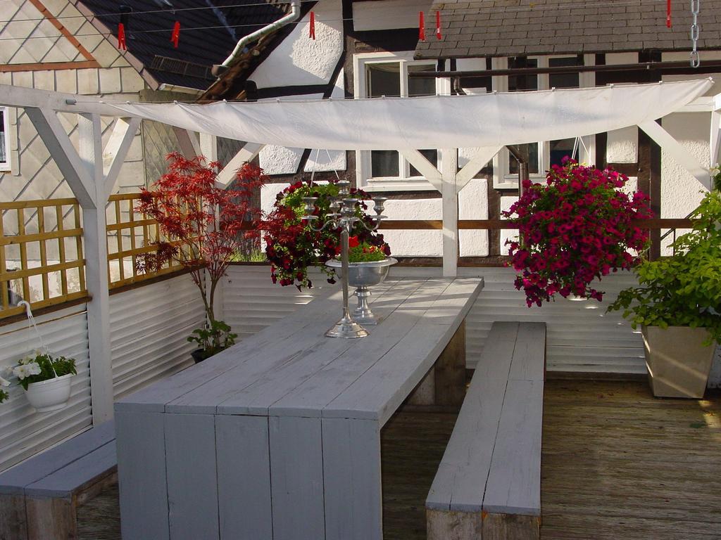 Robert'S Bed & Breakfast Helmarshausen Dış mekan fotoğraf