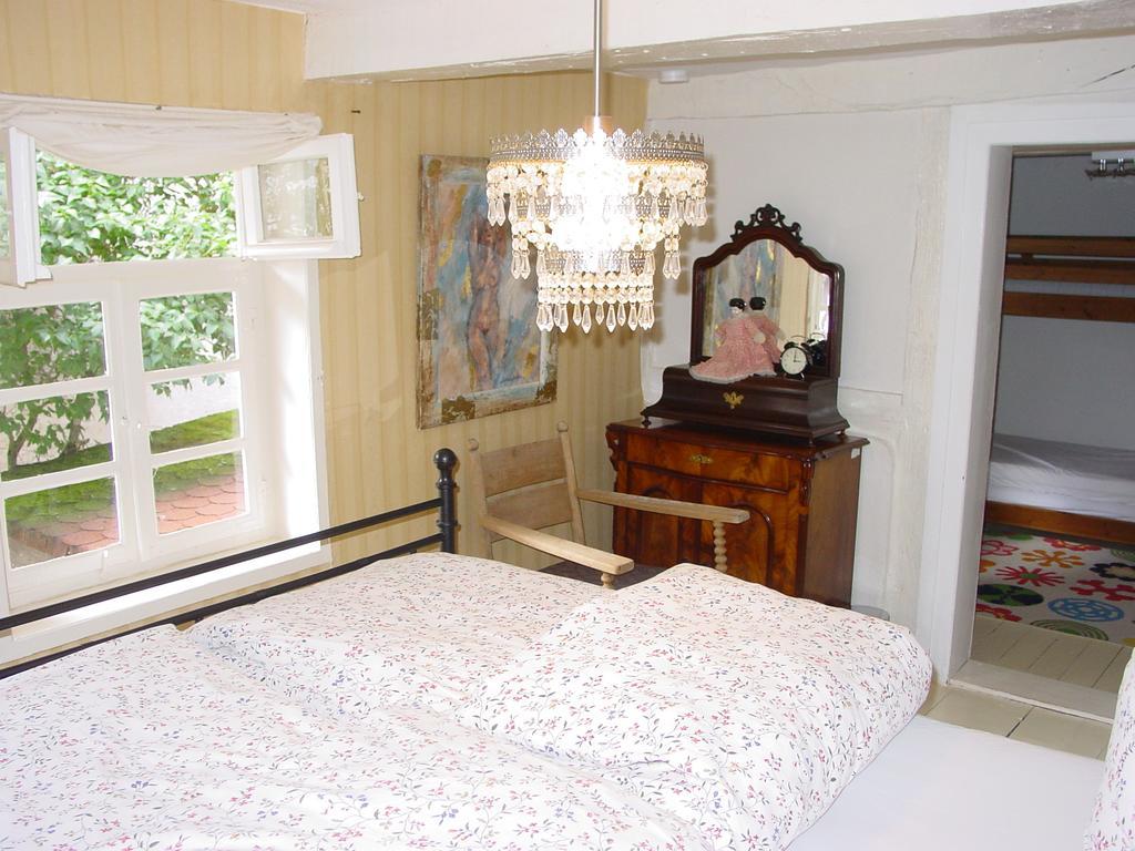 Robert'S Bed & Breakfast Helmarshausen Dış mekan fotoğraf