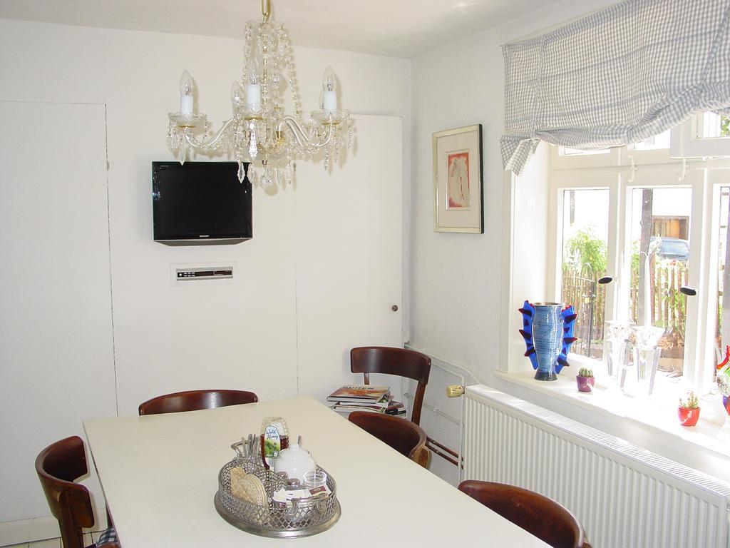 Robert'S Bed & Breakfast Helmarshausen Dış mekan fotoğraf