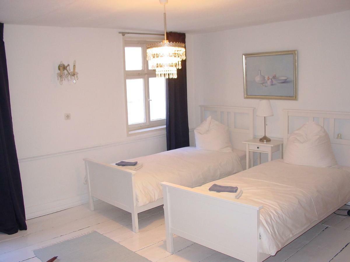 Robert'S Bed & Breakfast Helmarshausen Dış mekan fotoğraf