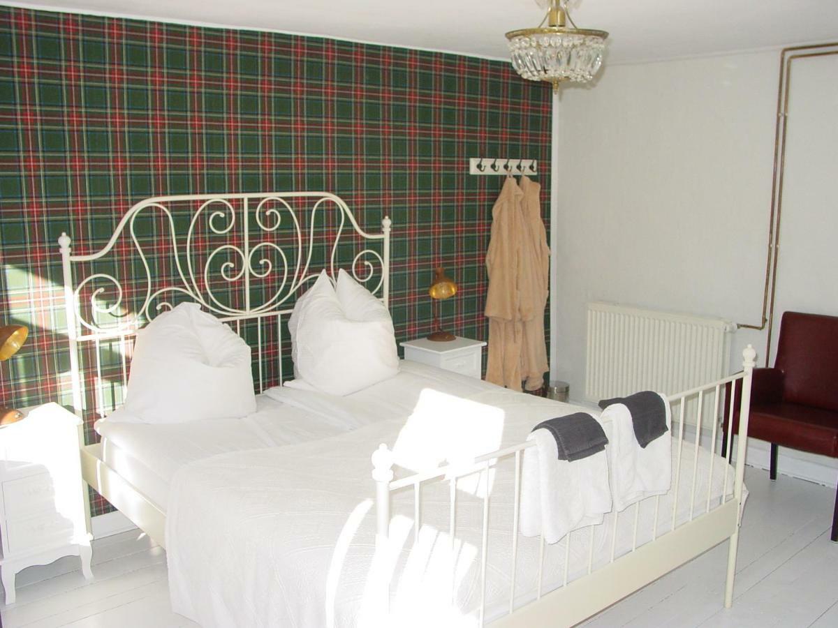 Robert'S Bed & Breakfast Helmarshausen Dış mekan fotoğraf