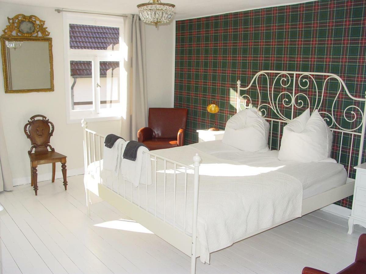Robert'S Bed & Breakfast Helmarshausen Dış mekan fotoğraf