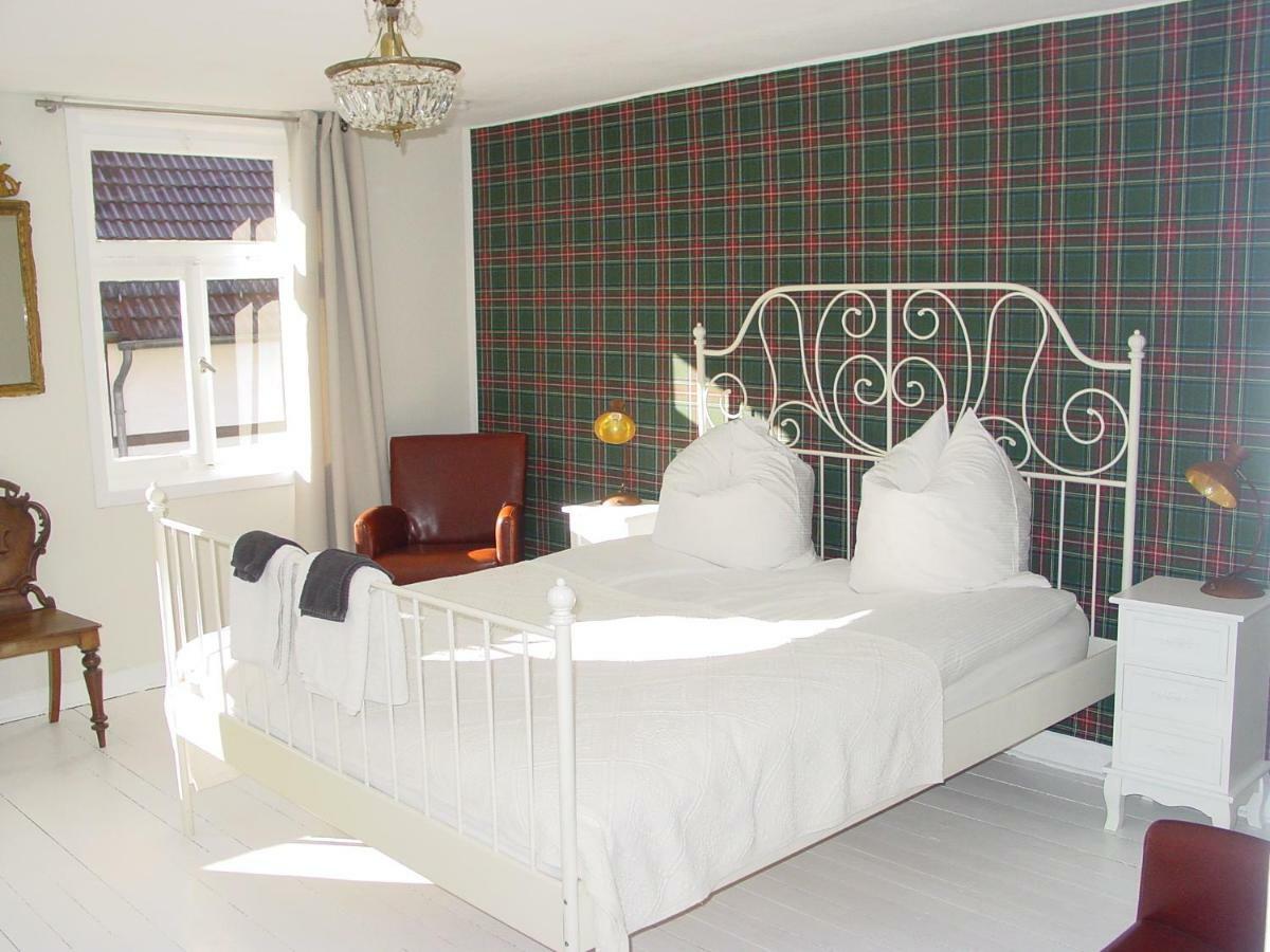 Robert'S Bed & Breakfast Helmarshausen Dış mekan fotoğraf