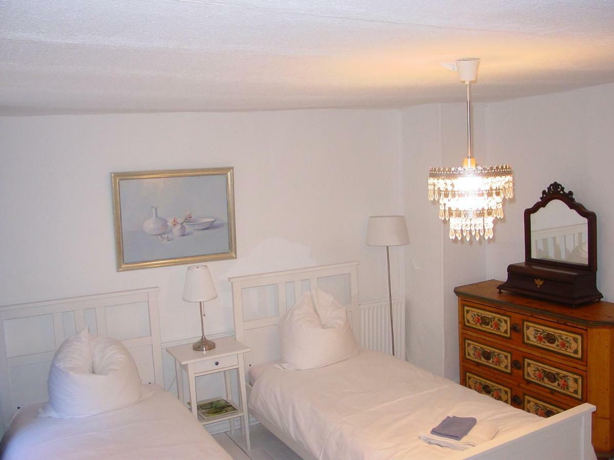 Robert'S Bed & Breakfast Helmarshausen Dış mekan fotoğraf